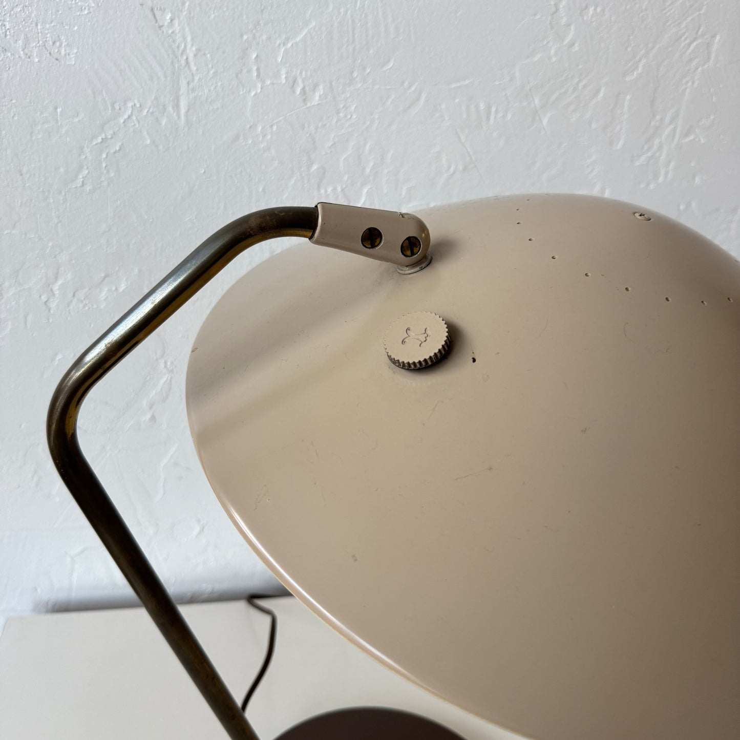 Gerald Thurston for Lightolier Saucer Table Lamp