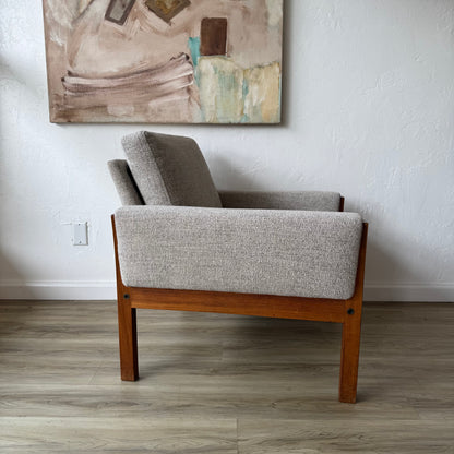 Hans Wegner AP 62 Lounge Chair Low Back