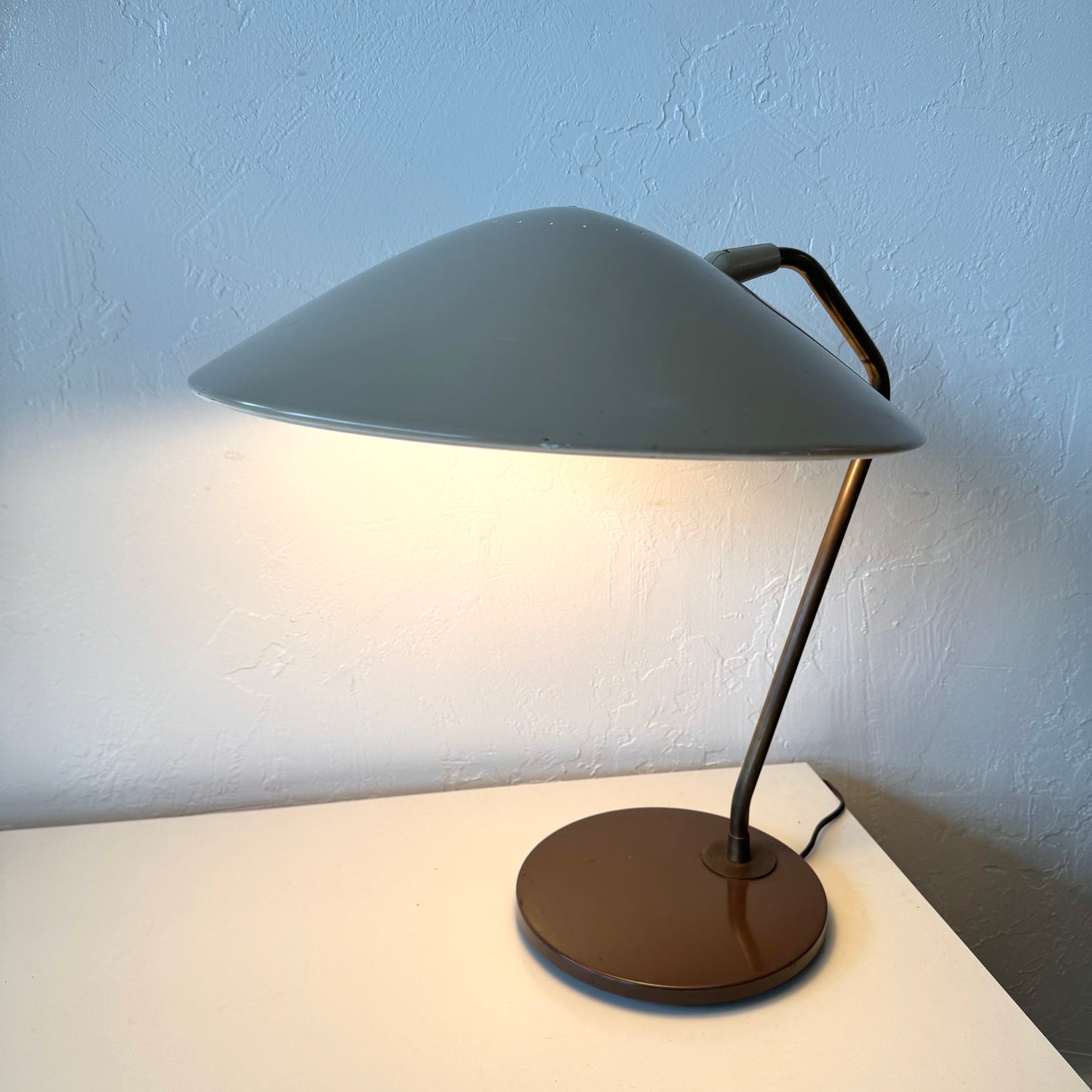 Gerald Thurston for Lightolier Saucer Table Lamp