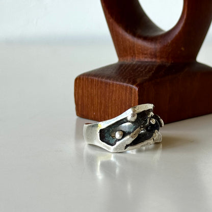 Max Nixon Silver Amethyst Ring