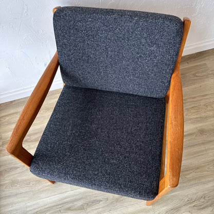 Ole Wanscher Senator Lounge Chair