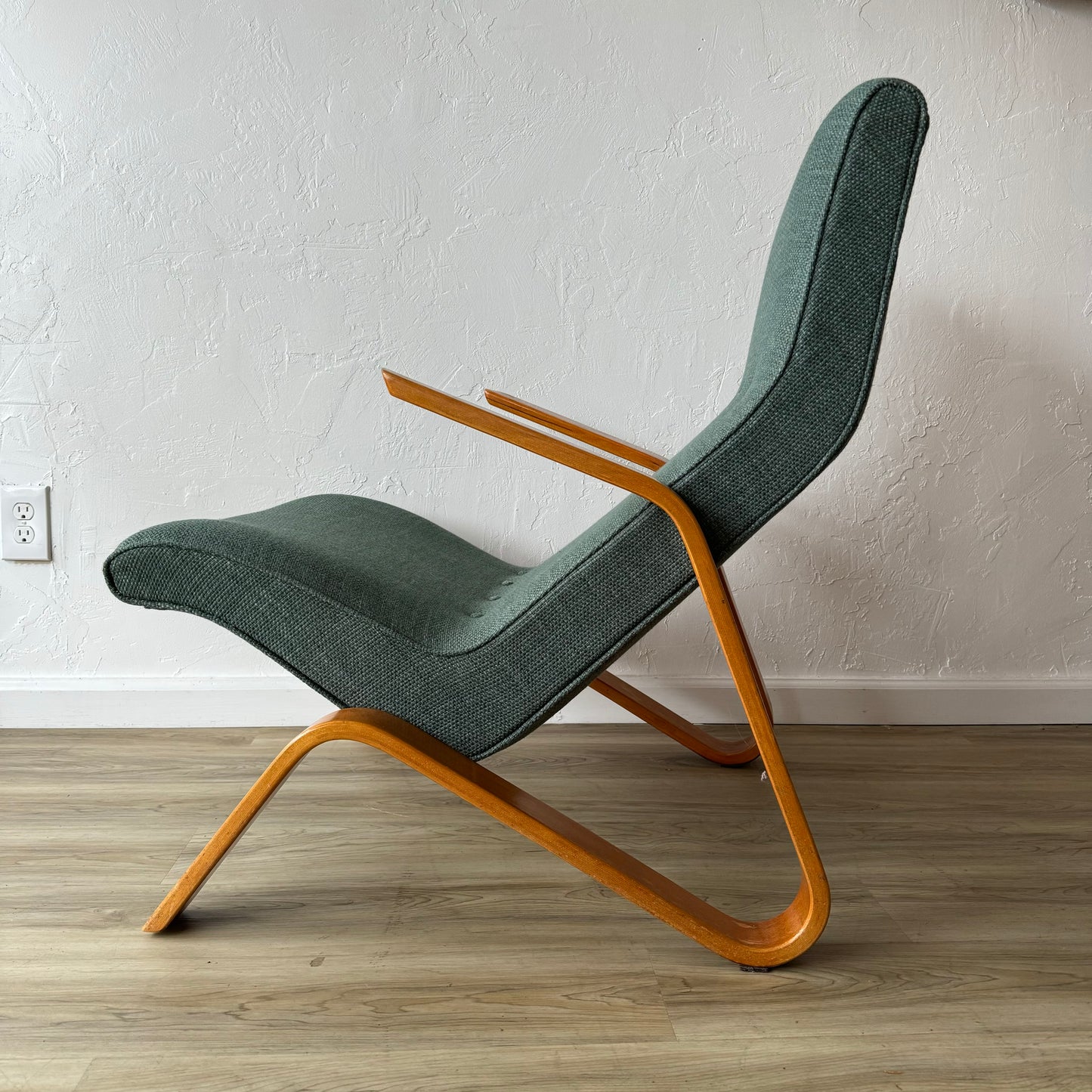 Eero Saarinen | Knoll Grasshopper Lounge Chair